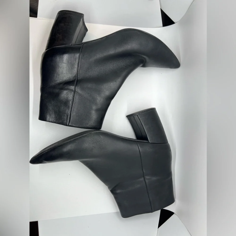 Steve Madden Black Leather Block Heel Ankle Boots Booties Sz 9 - Picture 9 of 11